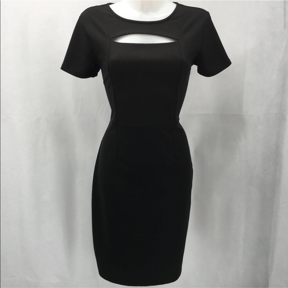Harve Benard ~ Fabulous Little Black Dress